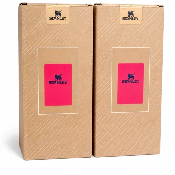 Stanley x Hello Kitty Quencher H2.0 Tumbler 40oz Pink - Picture 5 of 5